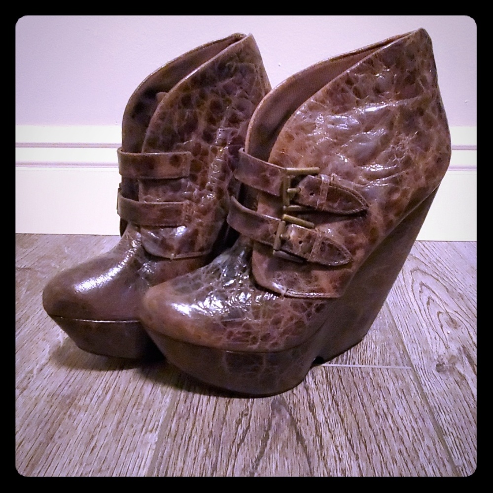 MIA Limited Edition Booties NWOT